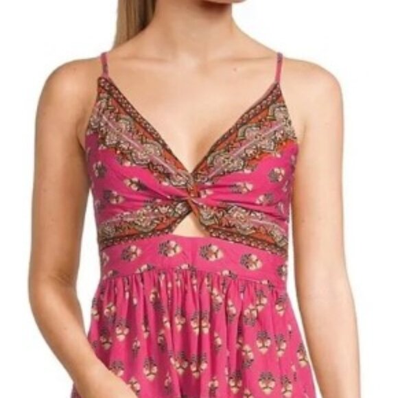Angie Sleeveless V-Neck Knot Front Keyhole Printed Camisole SZ S - NWT - Picture 1 of 6